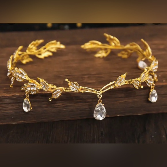 Rhinestone Tiara - Picture 1 of 1